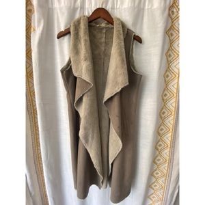 Shearling sleeveless vest